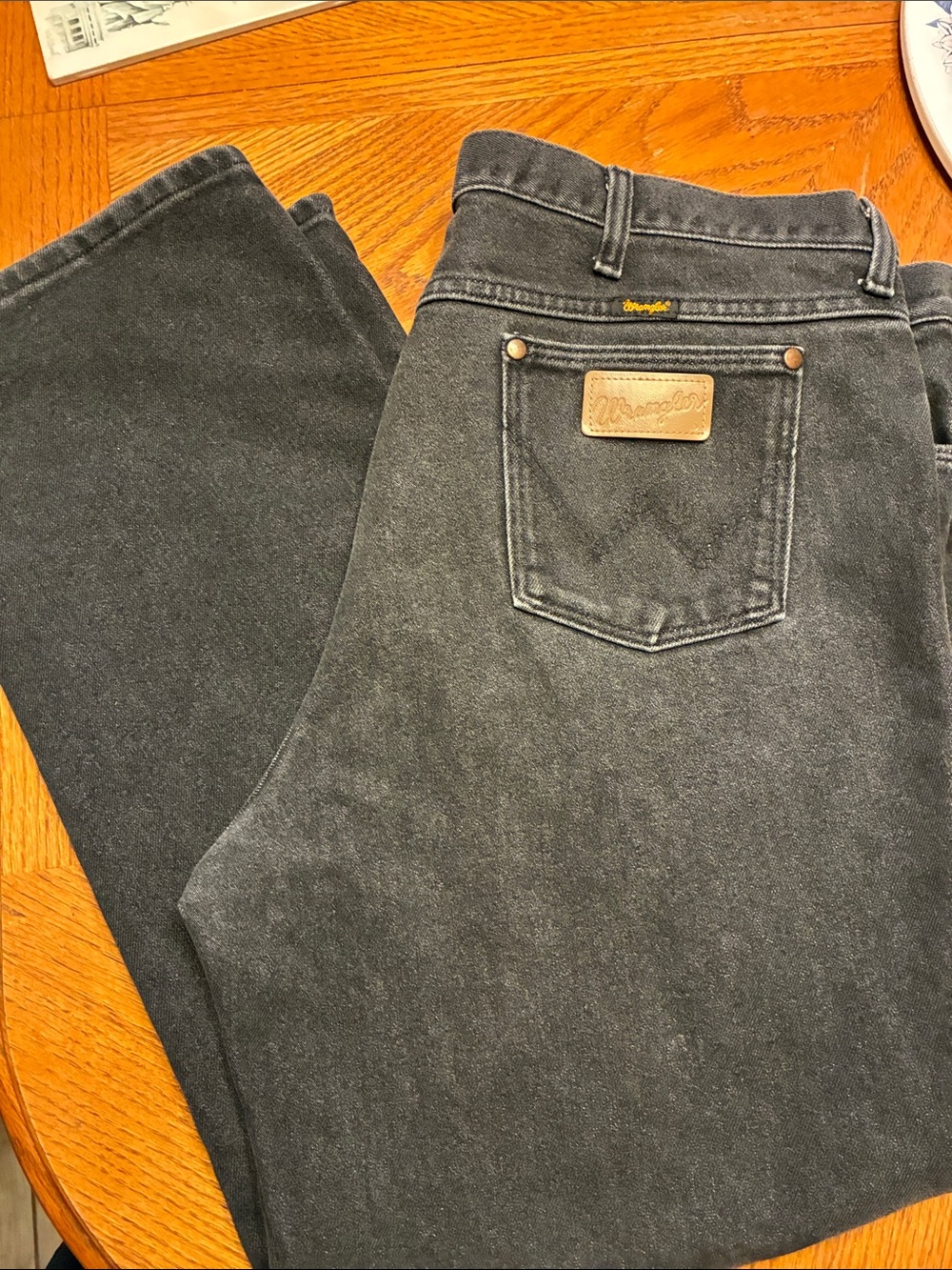 Wrangler Relaxed Fit Washed Black Jeans 42x30